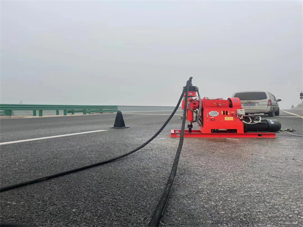 定陶马路路基路面开裂下沉注浆加固灌浆